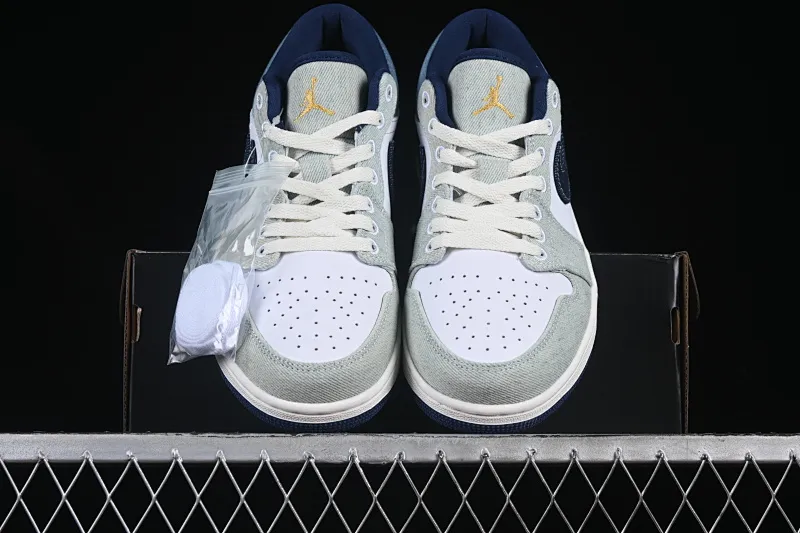 All categories Air Jordan Jordan series basketball shoes Air Jordan 1 Low Air Jordan 1 Low "Canadian Tuxedo" AJ1 Joe 1 cowboy trend low-top basketball shoes IH0648-141